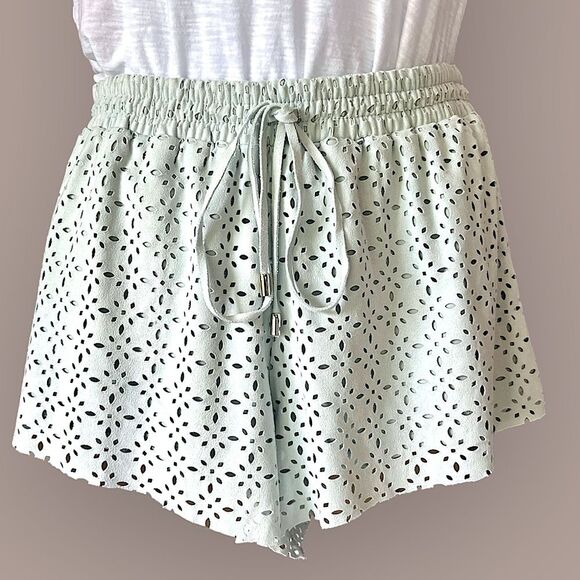 FOREVER 21 Pastel Green Suede Cutout Elastic Waist Shorts | Women’s XS - Picture 1 of 5